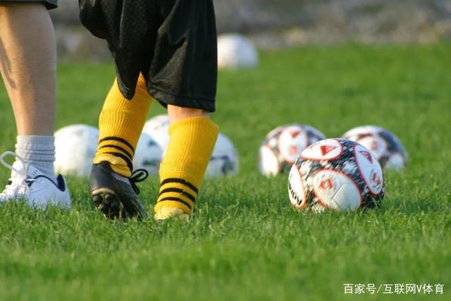 现役球员30岁后季后赛两双数据统计：詹姆斯遥遥领先